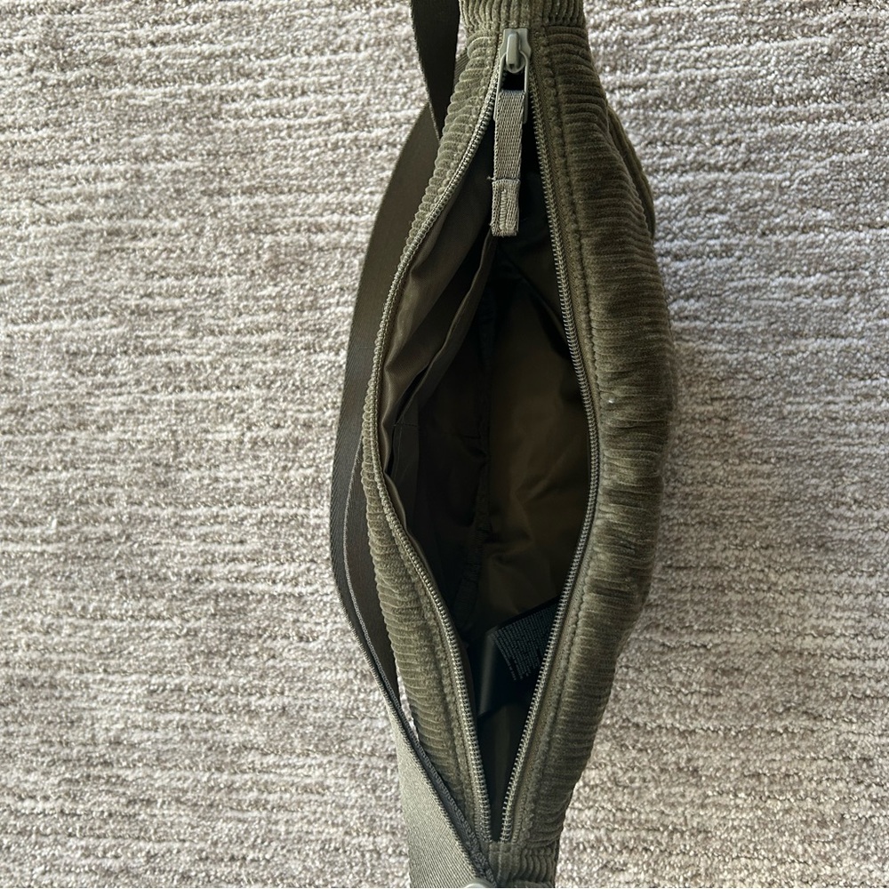 Uniqlo Crossbody Bag - Picture 3 of 3